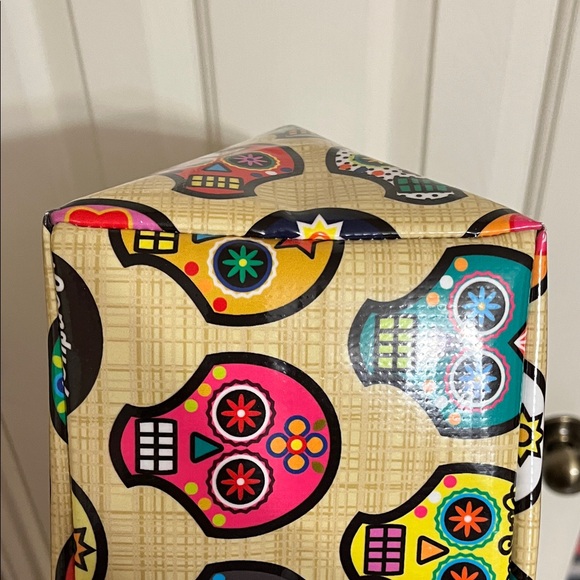 Consuela Vibrant Skull Pattern Tote - Picture 7 of 10